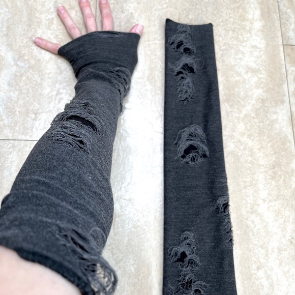 Distressed Long Gray Shredded Armwarmers - Picture 1 of 3